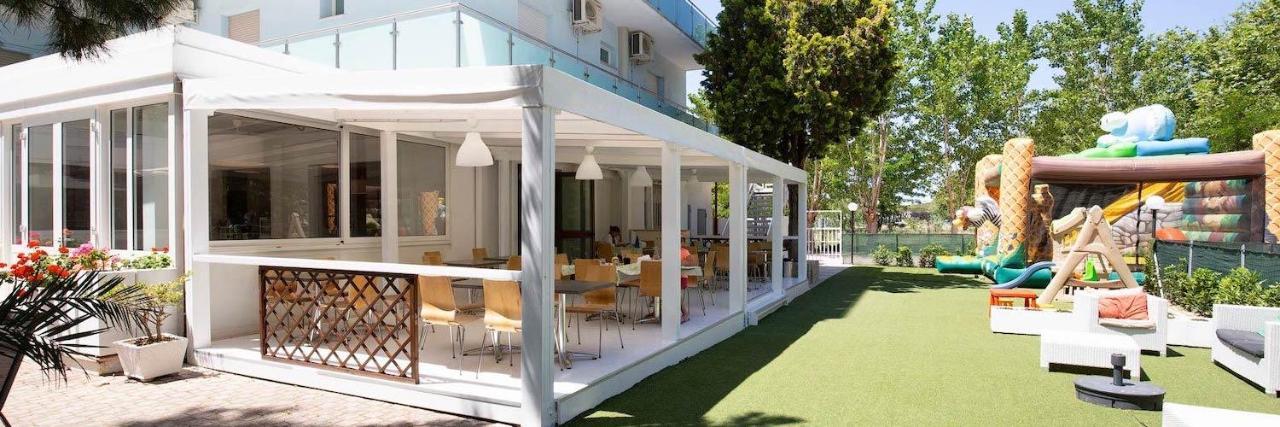 Hotel Helios Riccione Exterior foto
